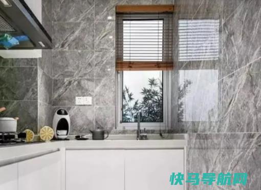 瓷砖空鼓会越来越严重吗？墙上瓷砖开缝了是怎么